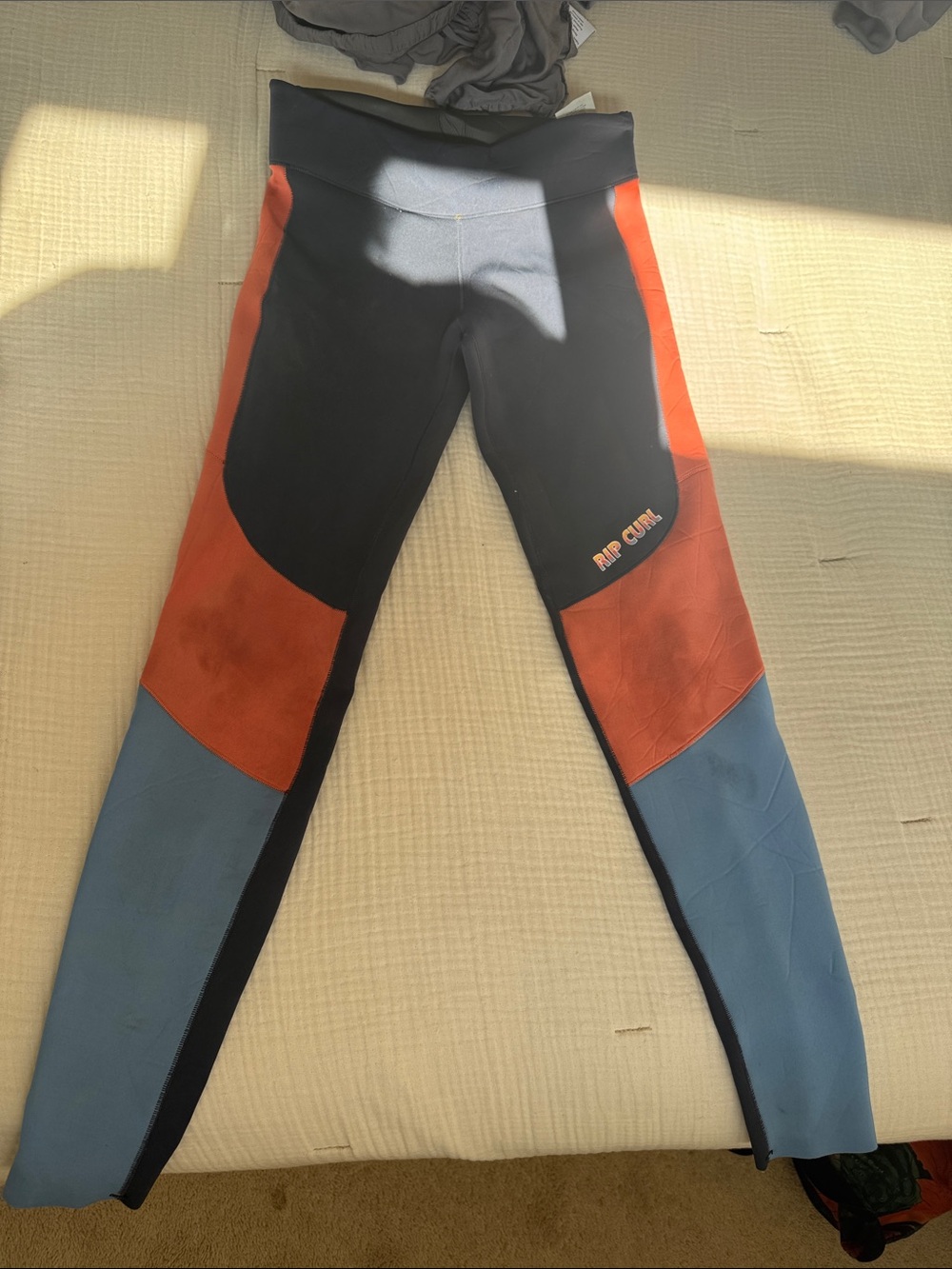 Rip curl women’s surf leggings 1.5mm size small